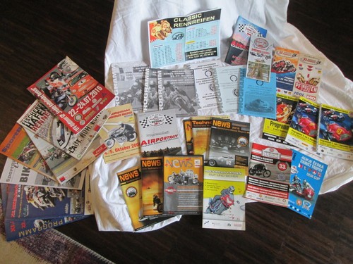 Riesige sammlung flyer - sammlung,